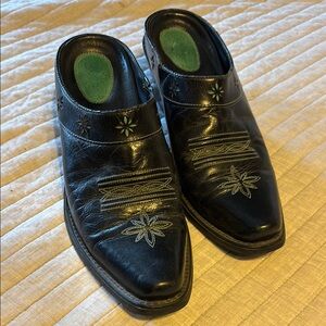 Women’s Ariat mules
